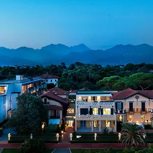 https://hotel-byron-forte-dei-marmi.it-tuscanyhotel.com